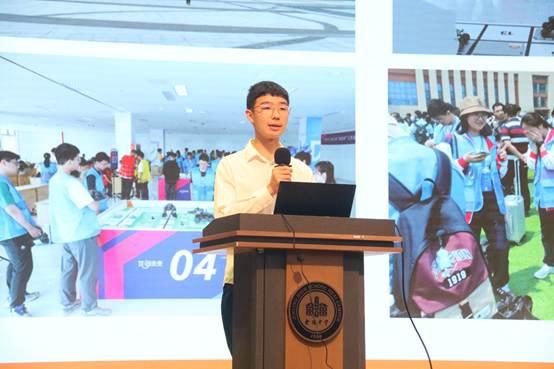 一群人站在一起
AI 生成的内容可能不正确。