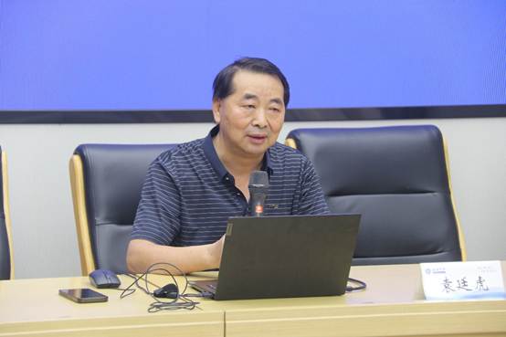 图片包含 室内, 窗户, 桌子, 笔记本
AI 生成的内容可能不正确。