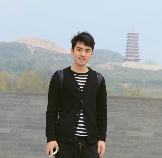男人站在路边
AI 生成的内容可能不正确。