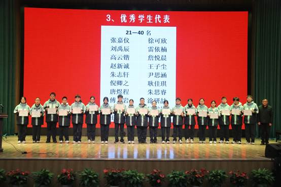 图片包含 电路, 桌子, 游戏机, 大
AI 生成的内容可能不正确。