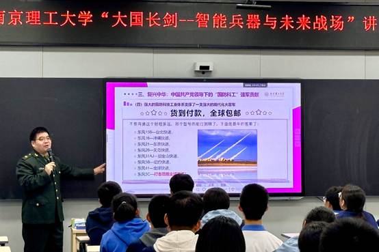 一群人在台上演讲
AI 生成的内容可能不正确。