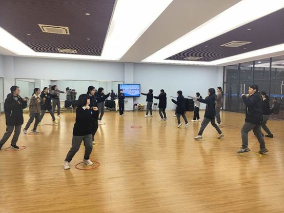 һȺ��վ�ڵذ�����

AI ���ɵ����ݿ��ܲ���ȷ��