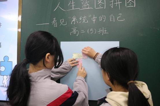 ���ںڰ���д��

AI ���ɵ����ݿ��ܲ���ȷ��