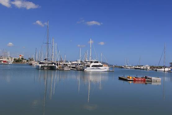 港口的船
AI 生成的内容可能不正确。