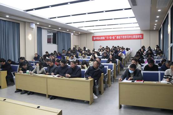 �����ڿ�̨�ϵ����ڷ�����

AI ���ɵ����ݿ��ܲ���ȷ��