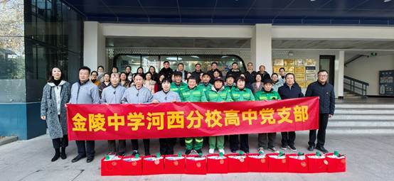 图片包含 建筑, 男人, 大, 狗
AI 生成的内容可能不正确。